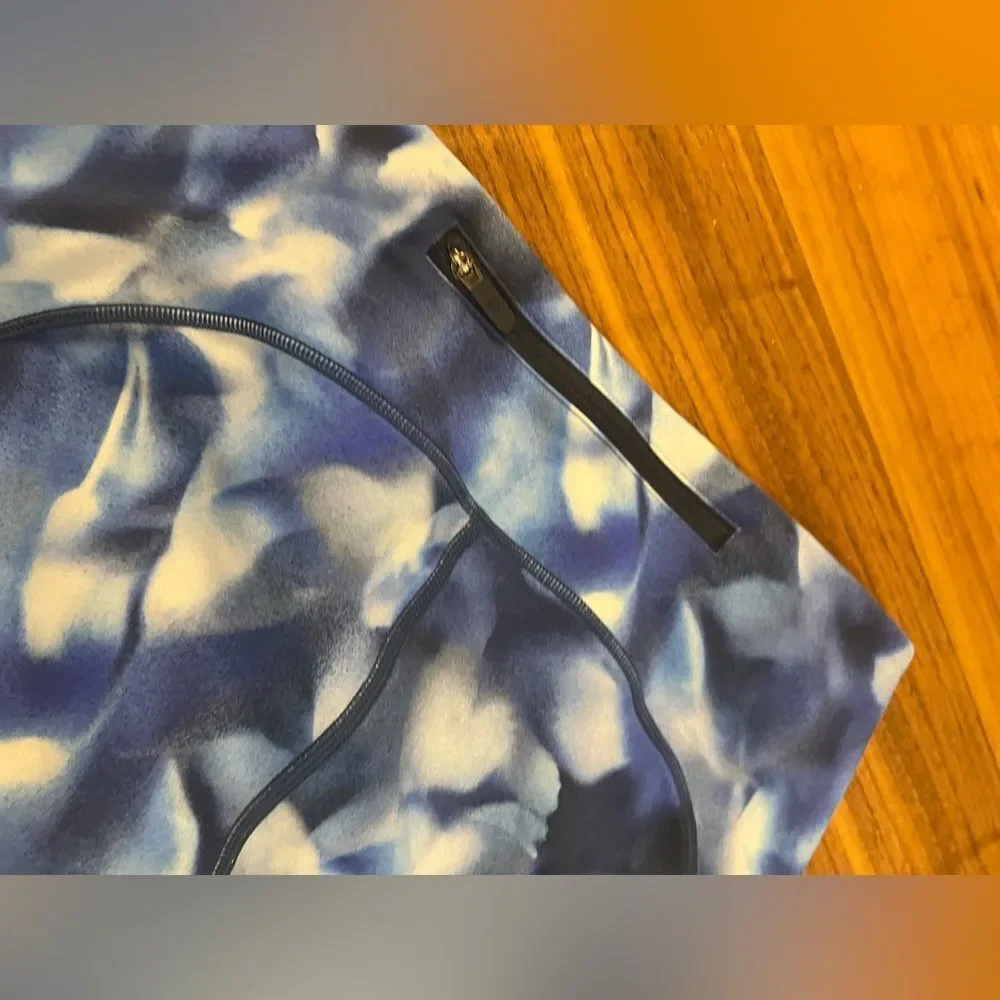 Lululemon blue tie dyed leggings size 6